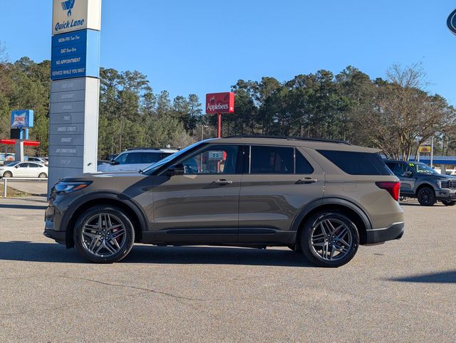 2026 Ford Explorer ST - Photo 7