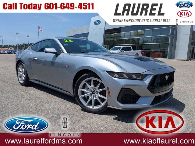 2025 Ford Mustang GT Premium's photo