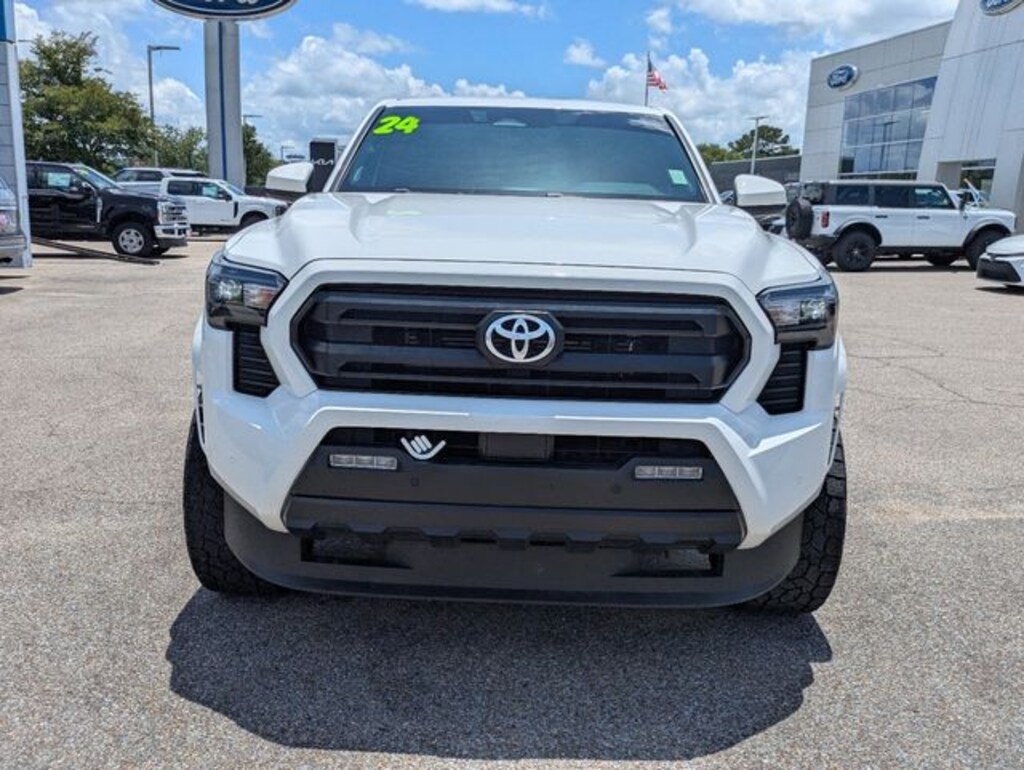 Used 2024 Toyota Tacoma SR5 Truck