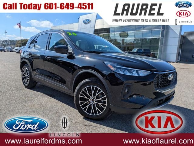 2025 Ford Escape PHEV's photo
