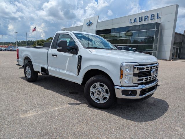 2026 Ford F-250 Super Duty XLT - Photo 2