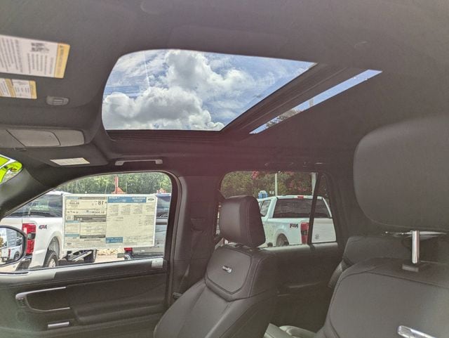 2025 Ford Expedition Platinum - Photo 13