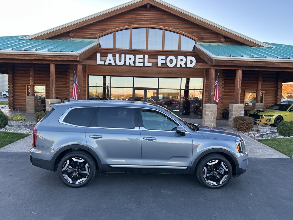 Used 2025 Kia Telluride S SUV