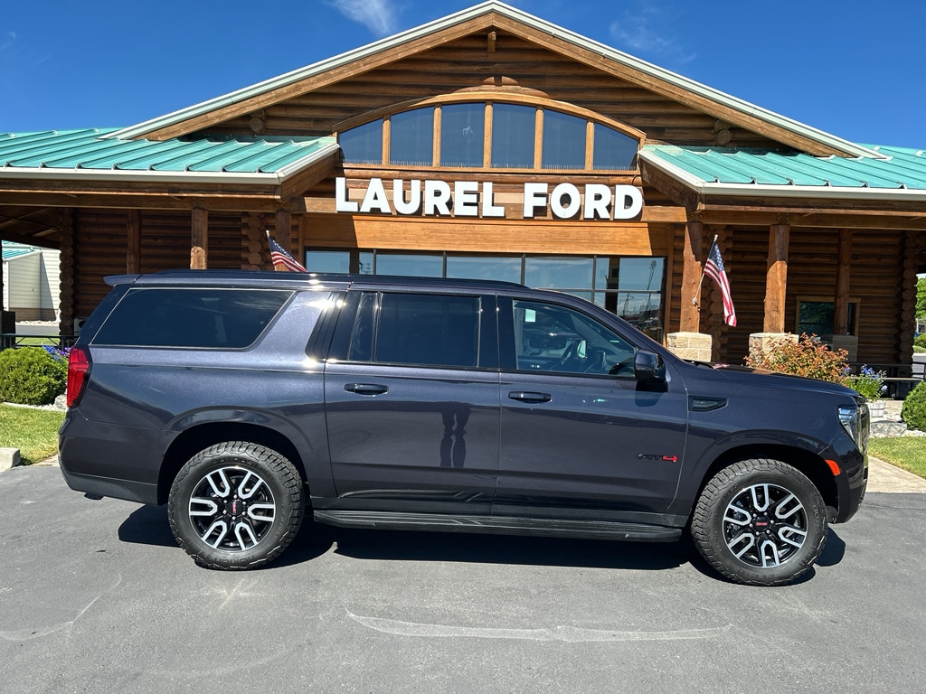 2023 GMC Yukon 4WD AT4's photo