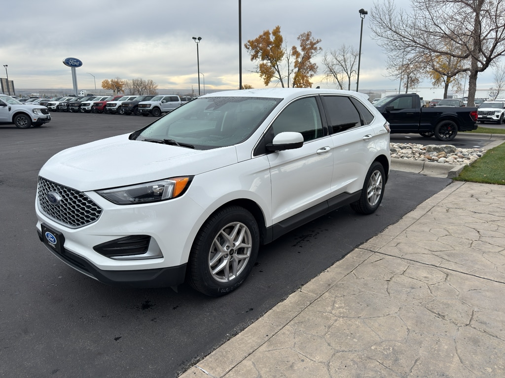 Used 2024 Ford Edge SEL Sport Utility