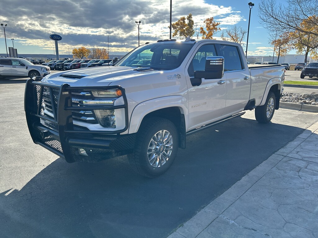 2022 Chevrolet Silverado 3500HD High Country photo 4