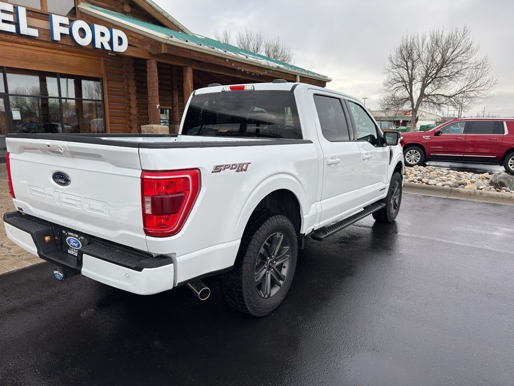 2023 Ford F-150 XLT photo 2