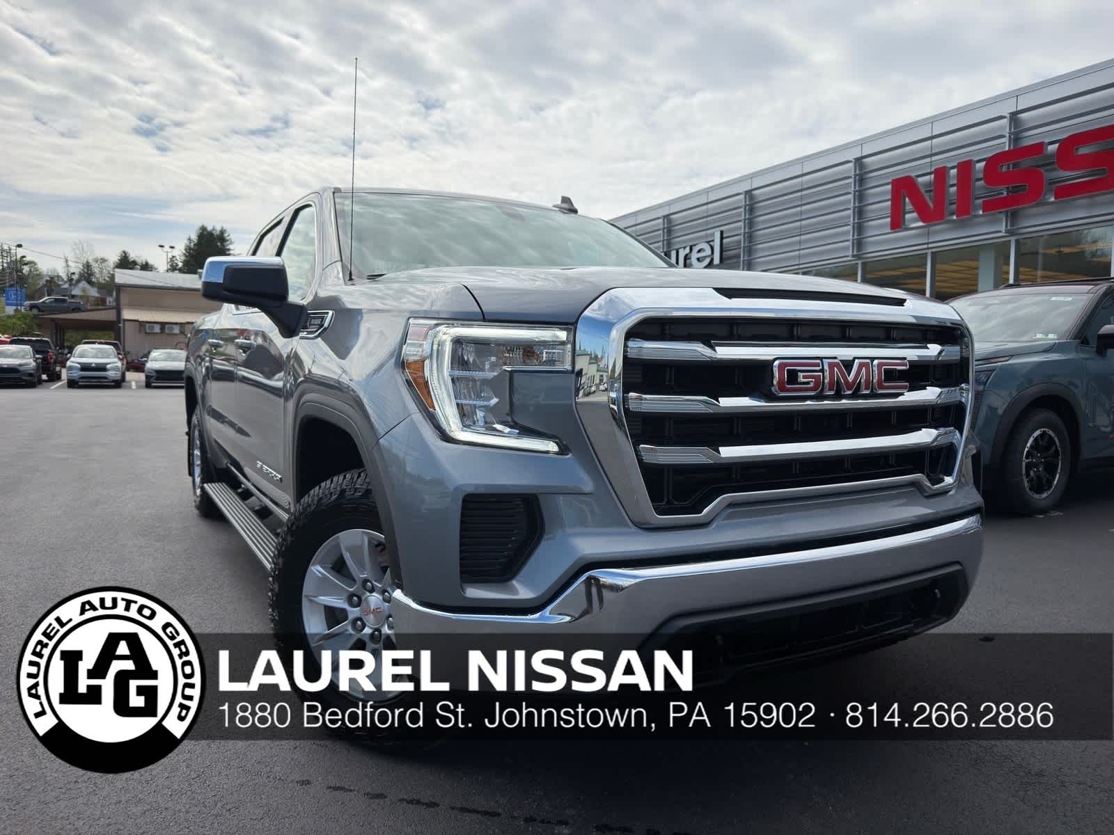 2021 GMC Sierra 4WD Crew Cab Short Box SLE's photo