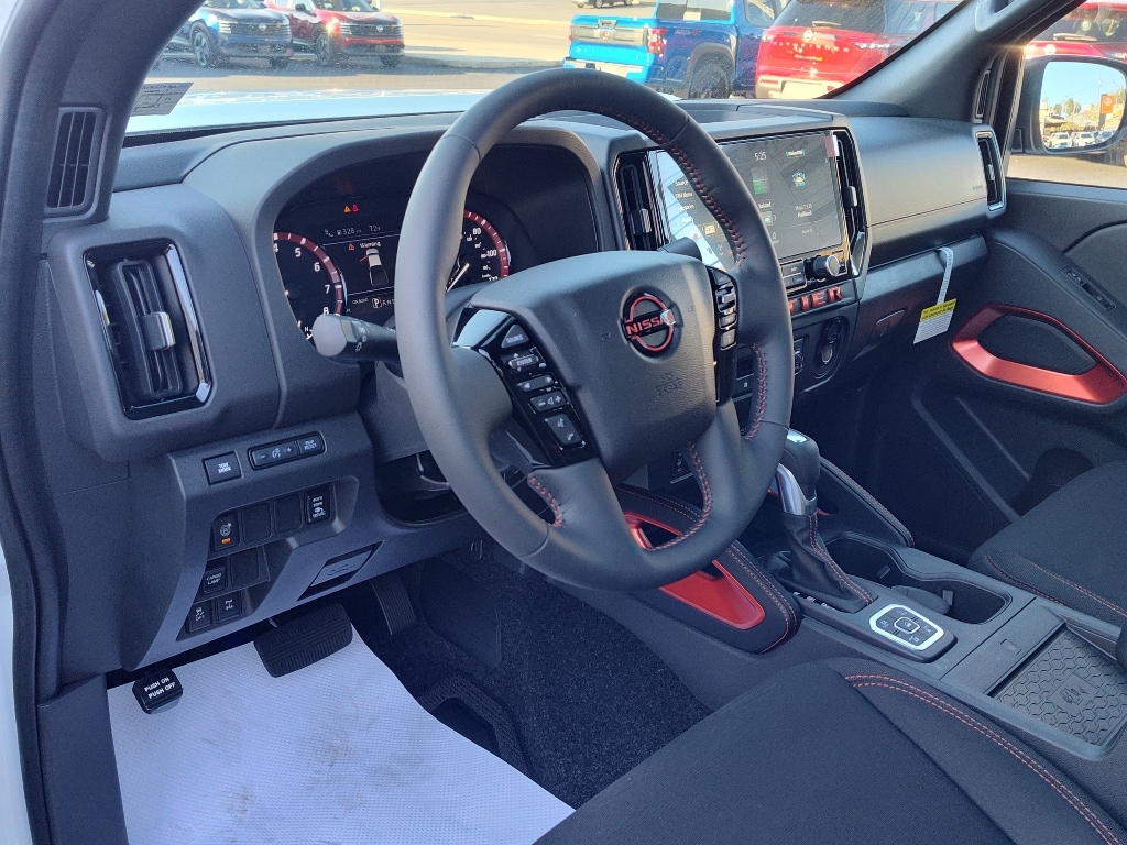 2026 Nissan Frontier PRO-4X - Photo 8