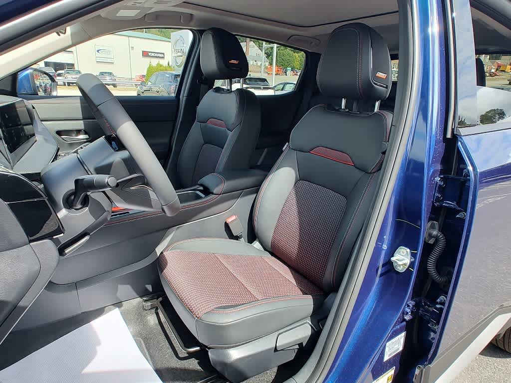 2025 Nissan Kicks SR AWD - Photo 9