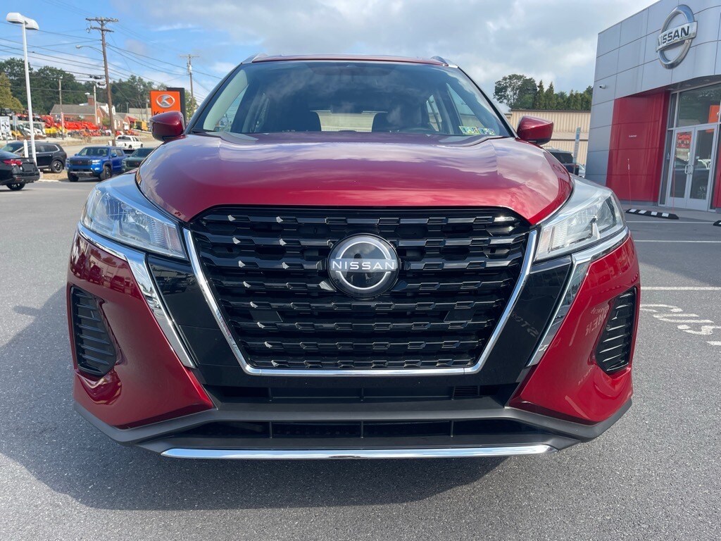 2024 Nissan Kicks SV photo 2
