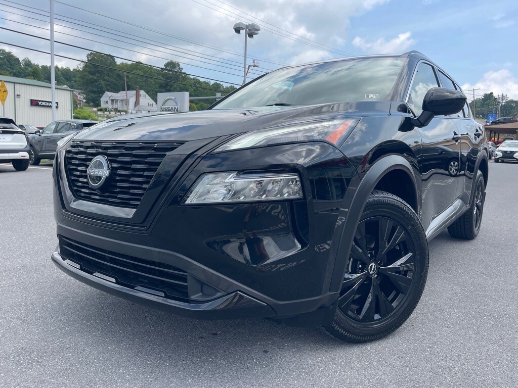 2023 Nissan Rogue Midnight Edition photo 2