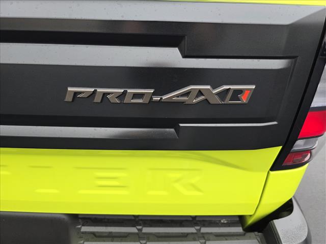 2026 Nissan Frontier PRO-4X photo 3