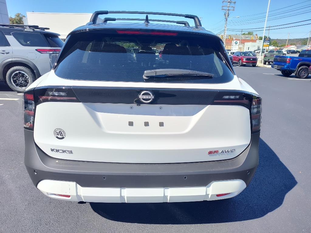 2026 Nissan KICKS SR AWD - Photo 3