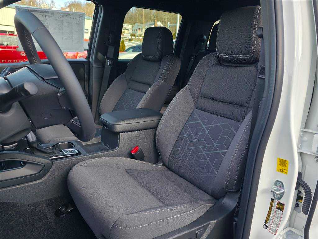 2026 Nissan Frontier SV - Photo 9