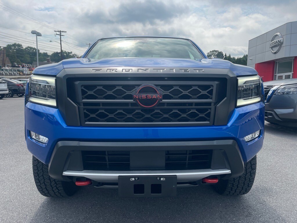 2024 Nissan Frontier Crew Cab photo 2