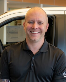 Staff member Robert Jacobs from ID_581ca0097a8e