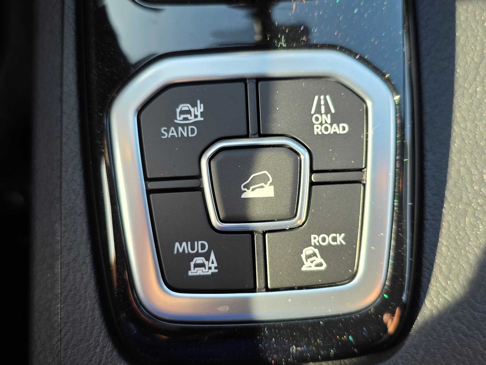 2026 Nissan Frontier SV - Photo 21