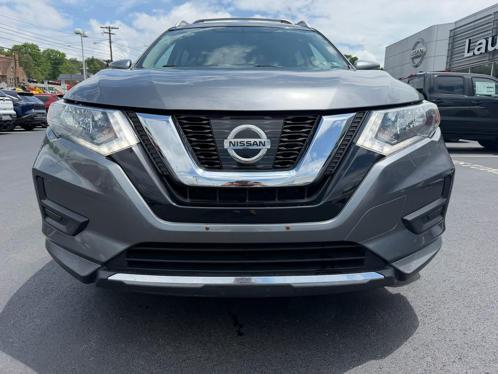 Used 2017 Nissan Rogue SV with VIN KNMAT2MV1HP579175 for sale in Johnstown, PA