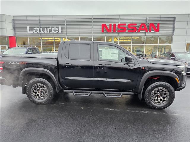 2026 Nissan Frontier PRO-4X photo 2