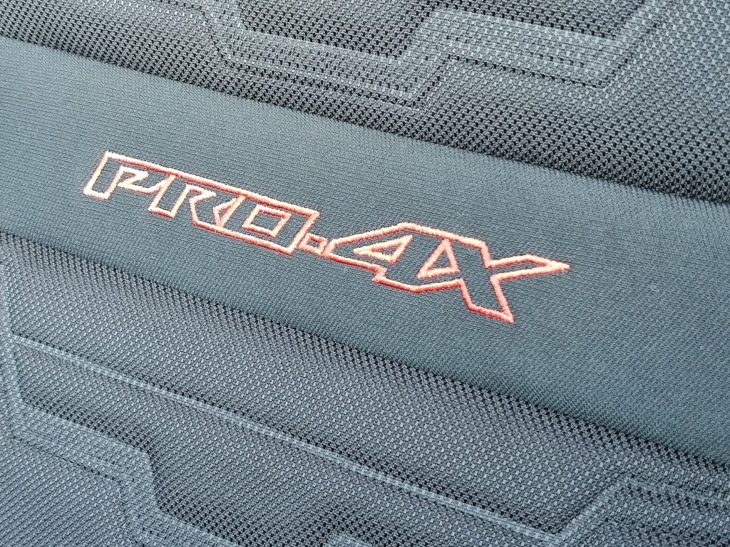 2026 Nissan Frontier PRO-4X - Photo 10