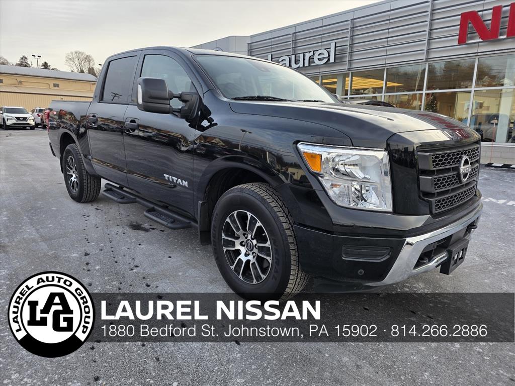 2024 Nissan Titan SV's photo