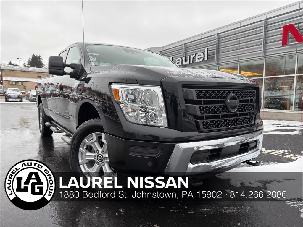 2021 Nissan Titan XD SV's photo