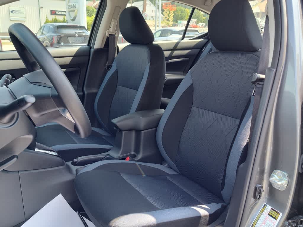 2025 Nissan Versa Sedan SV - Photo 9