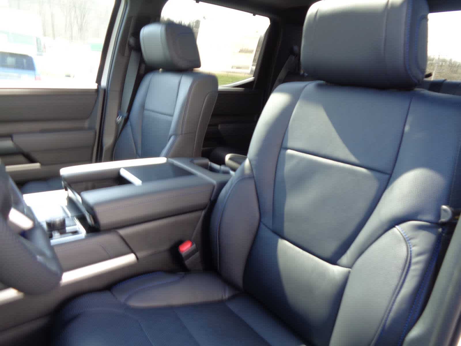 2026 Toyota Tundra Platinum - Photo 16