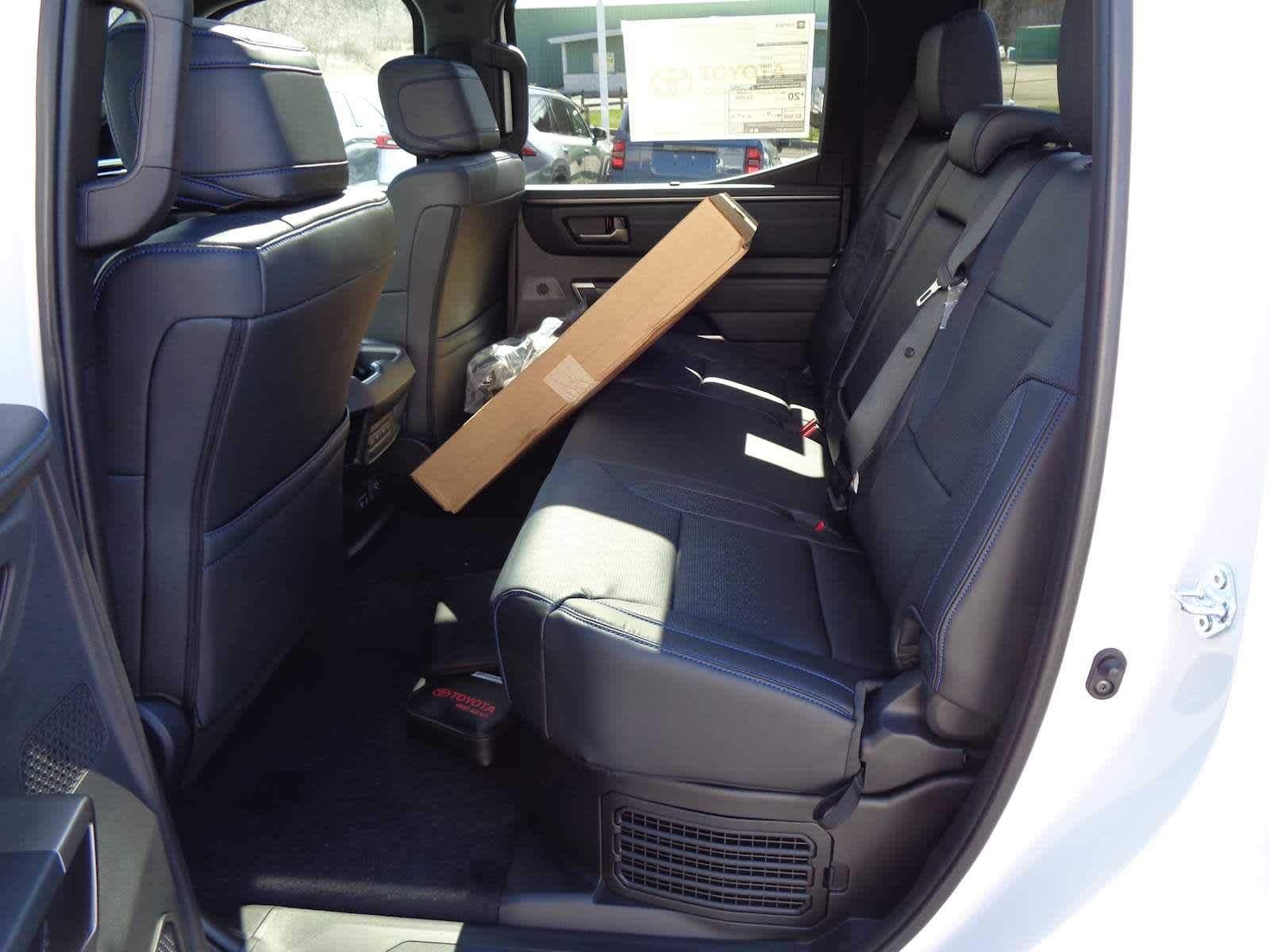 2026 Toyota Tundra Platinum - Photo 18