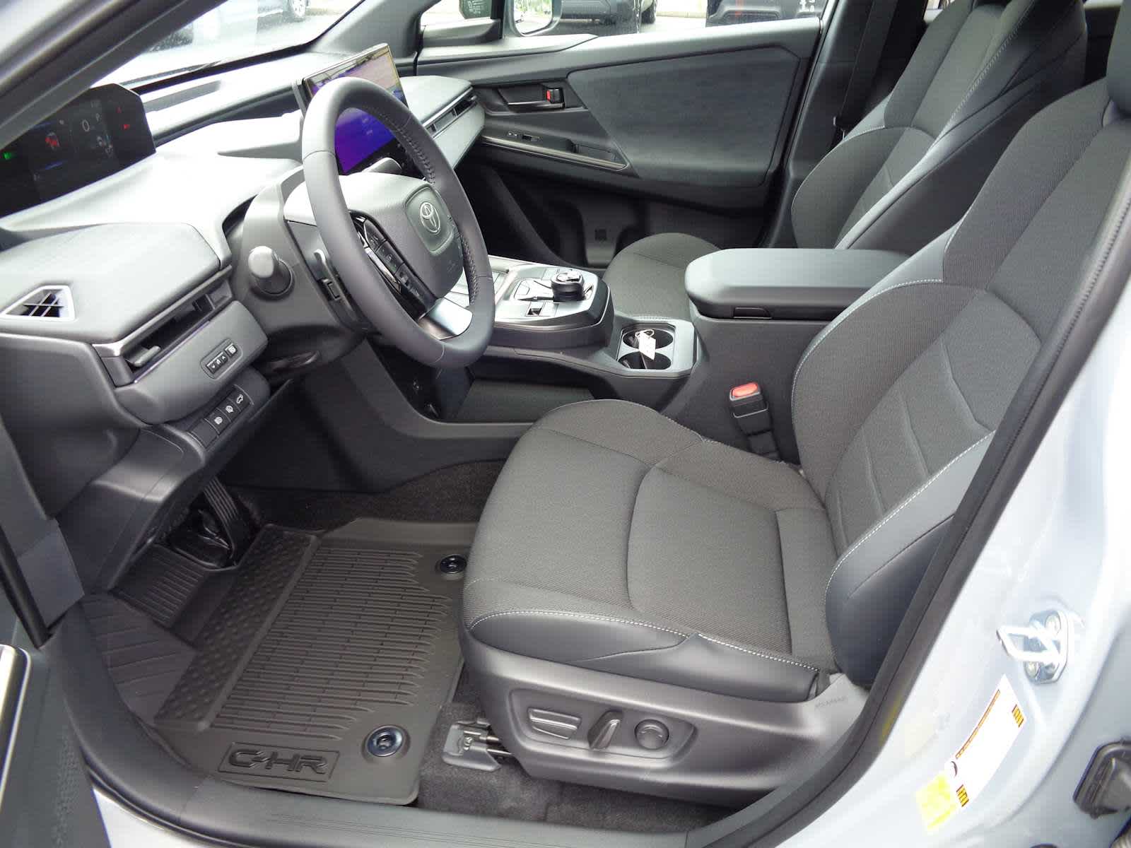 2026 Toyota C-HR SE - Photo 10