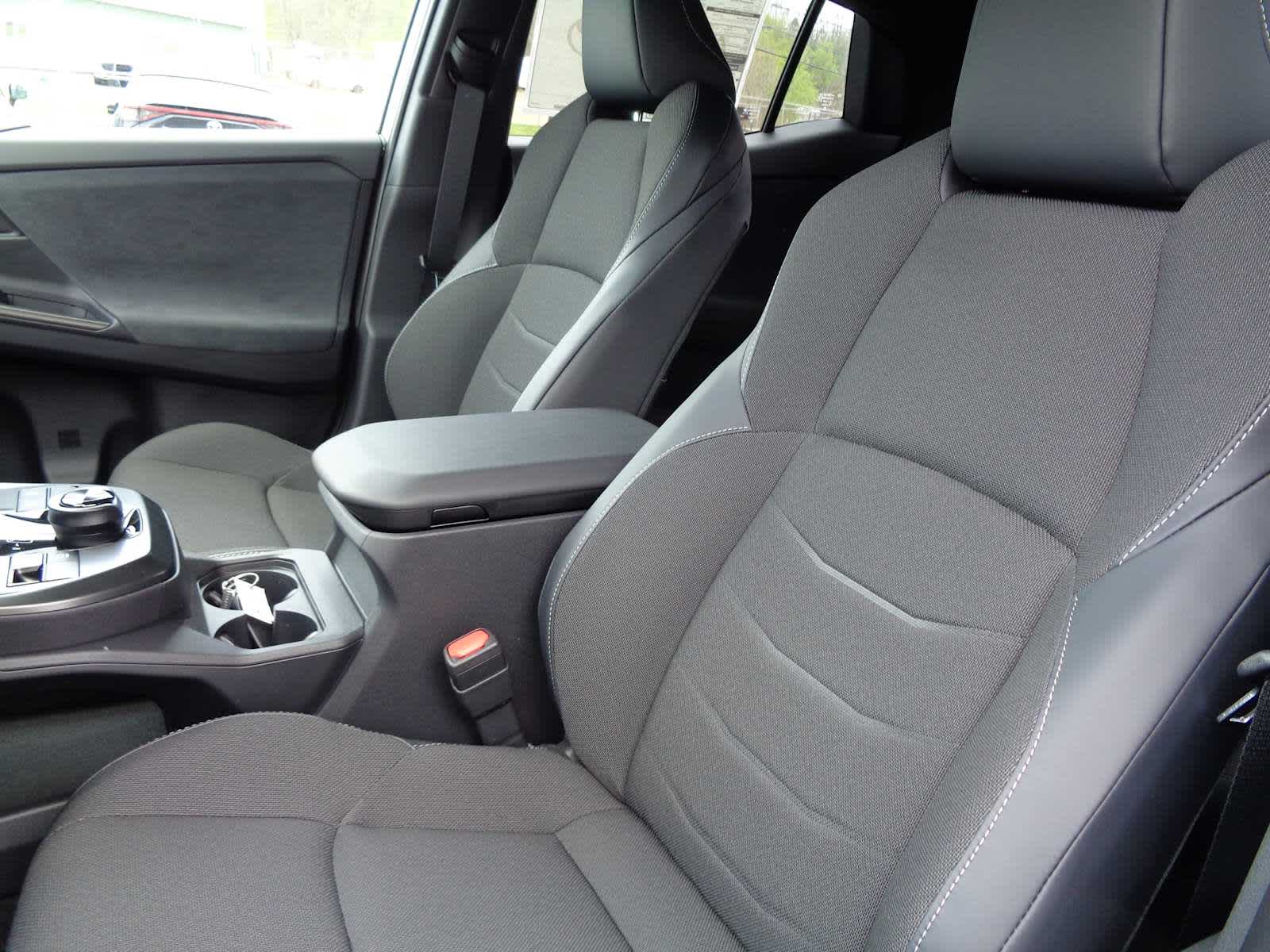 2026 Toyota C-HR SE - Photo 11