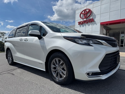 2021 Toyota Sienna XLE AWD 7-Passenger (Natl)