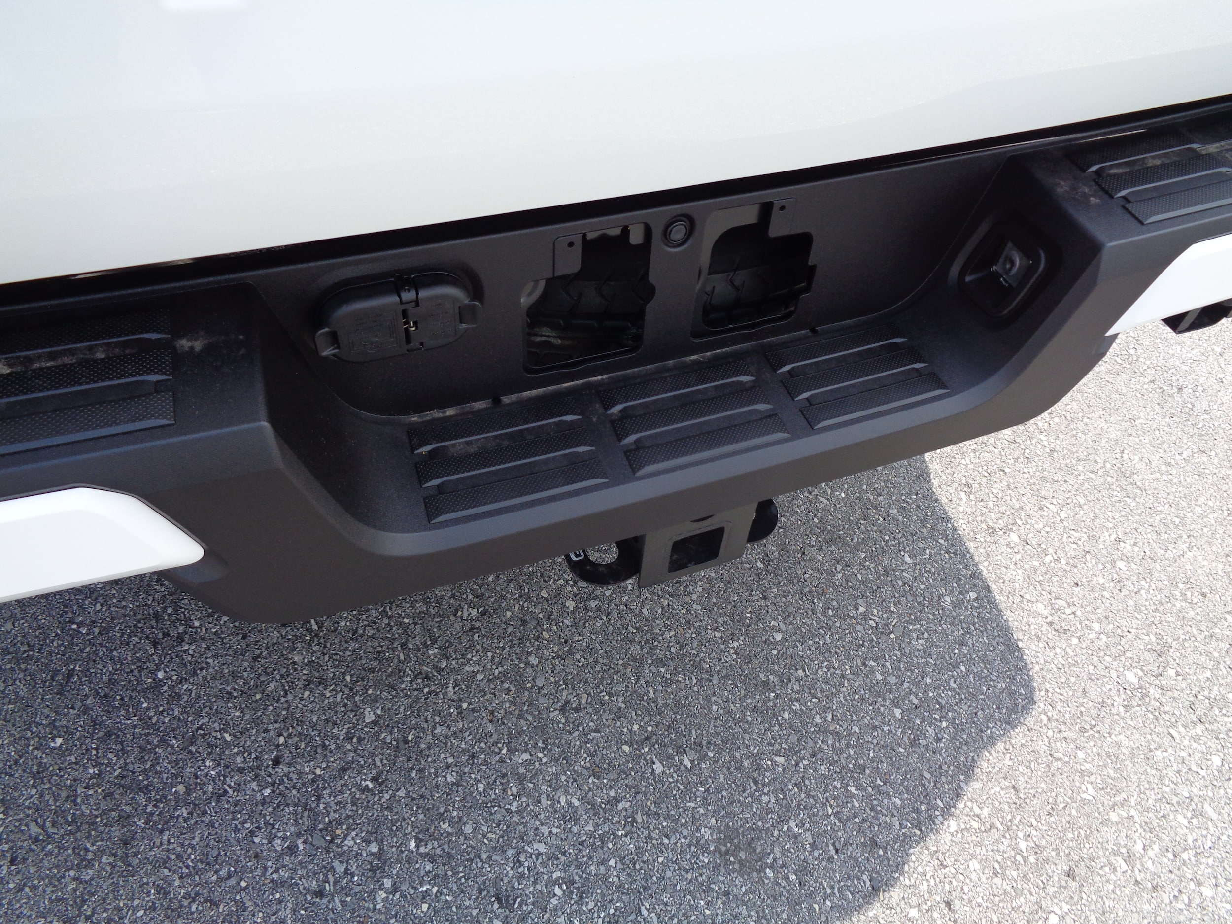 2025 Toyota Tacoma SR5 - Photo 14