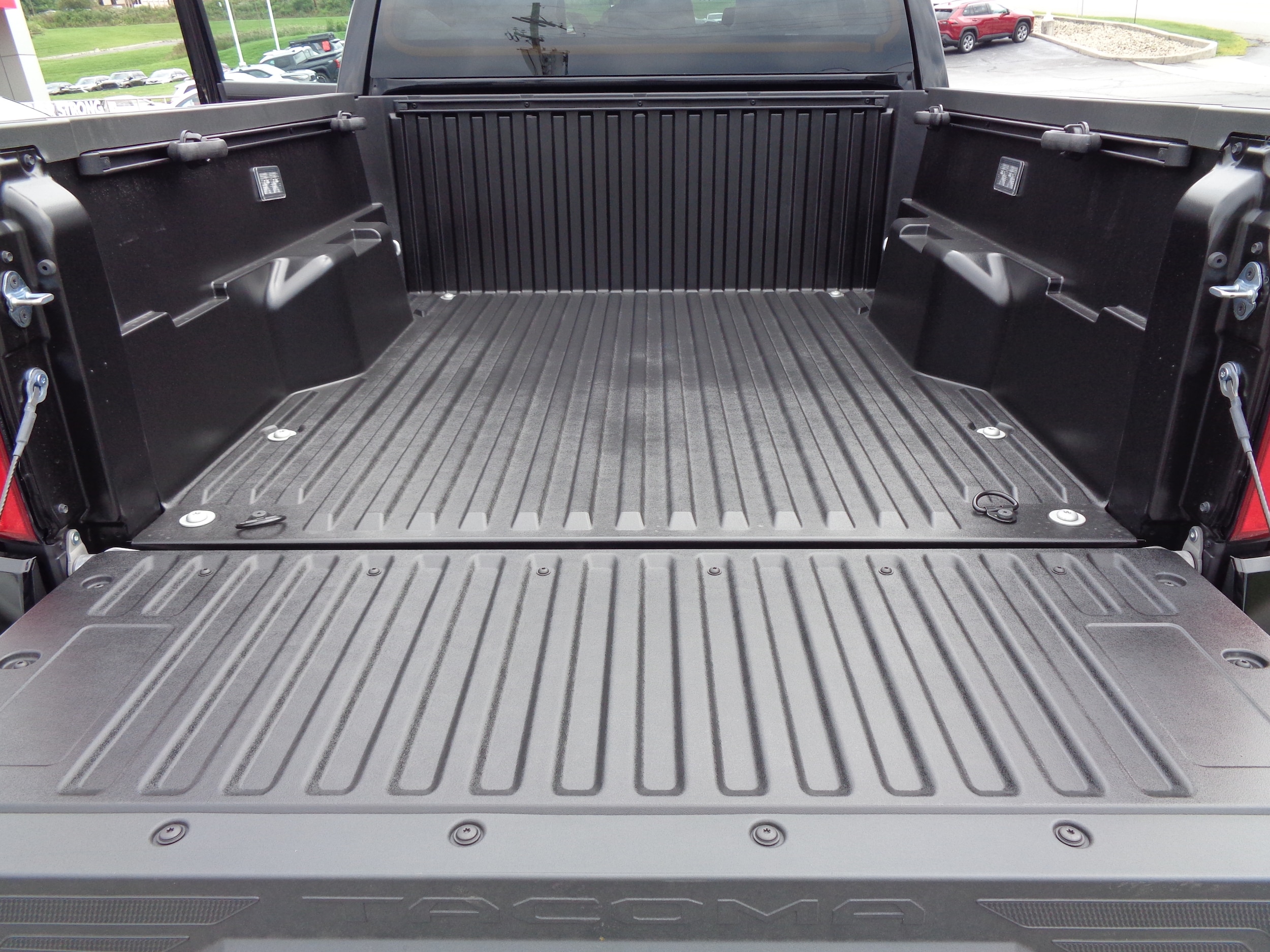 2026 Toyota Tacoma SR5 - Photo 15
