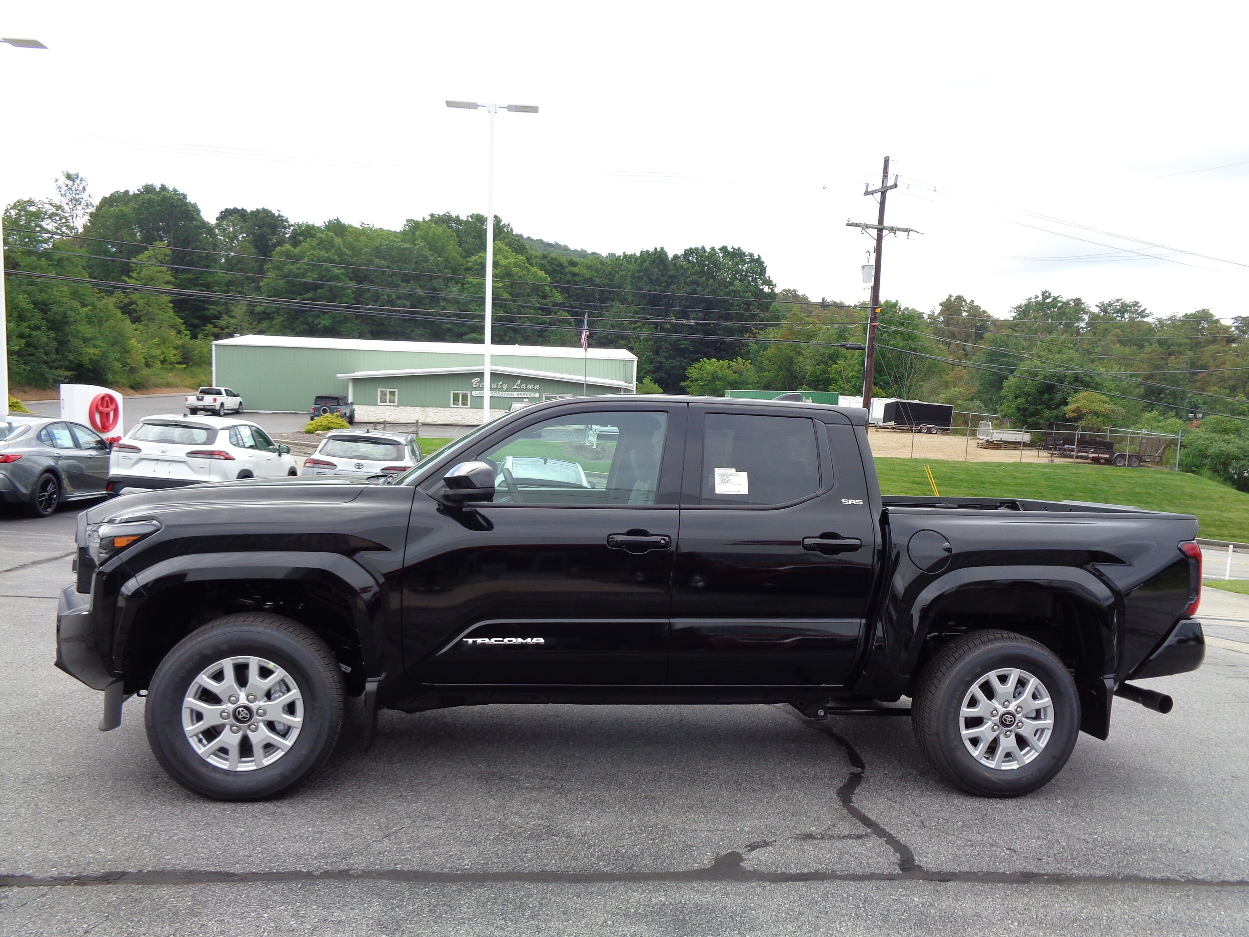 2026 Toyota Tacoma SR5 - Photo 6