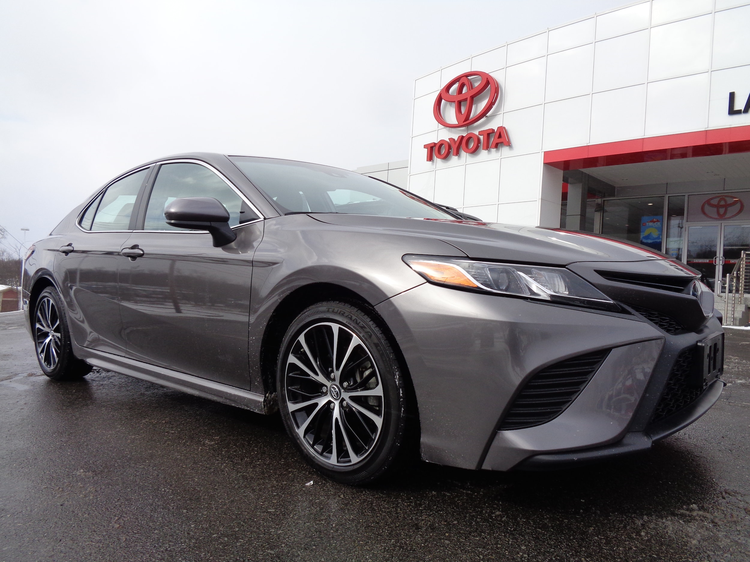 2018 Toyota Camry SE