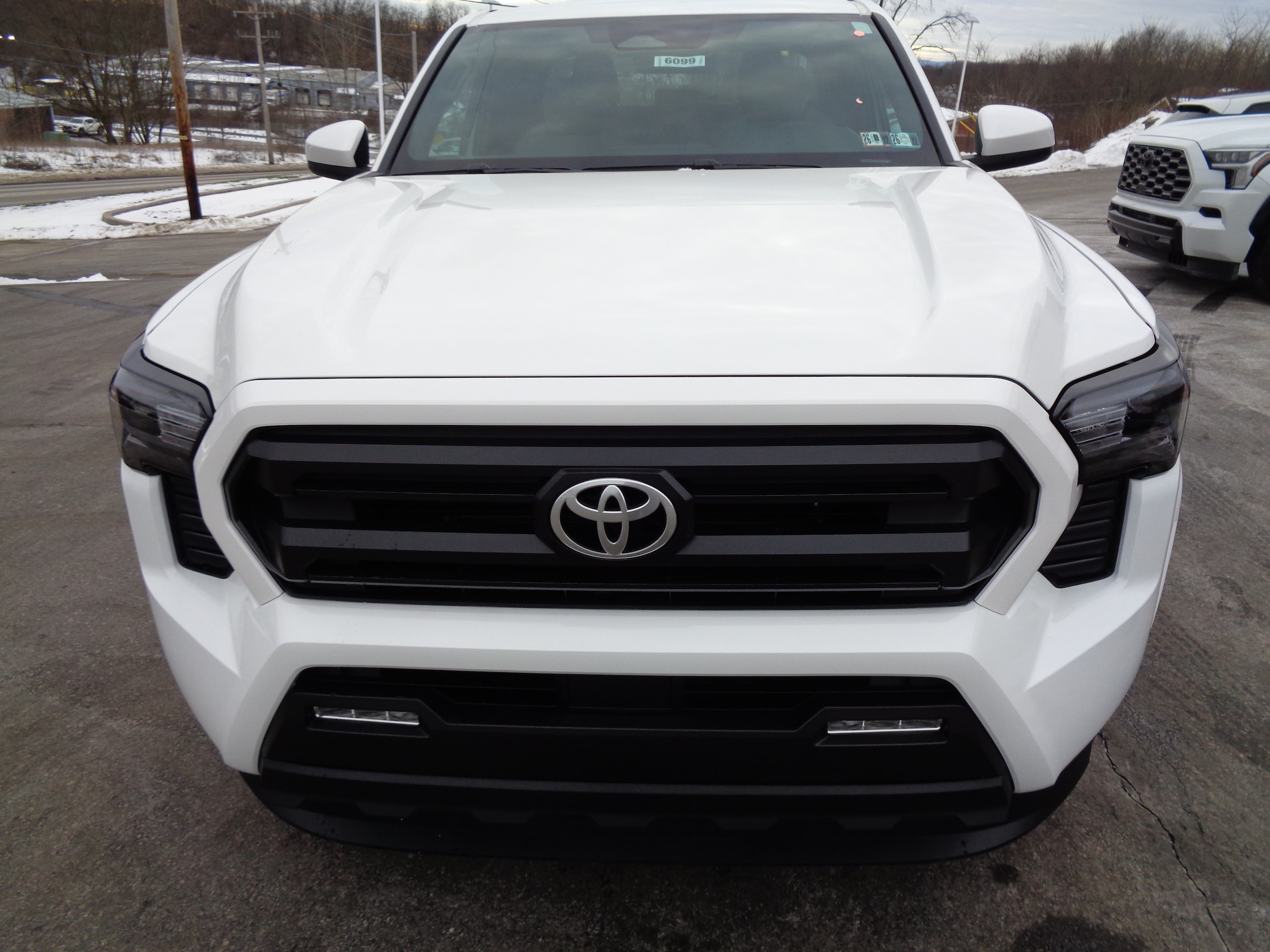 2026 Toyota Tacoma SR5 - Photo 7