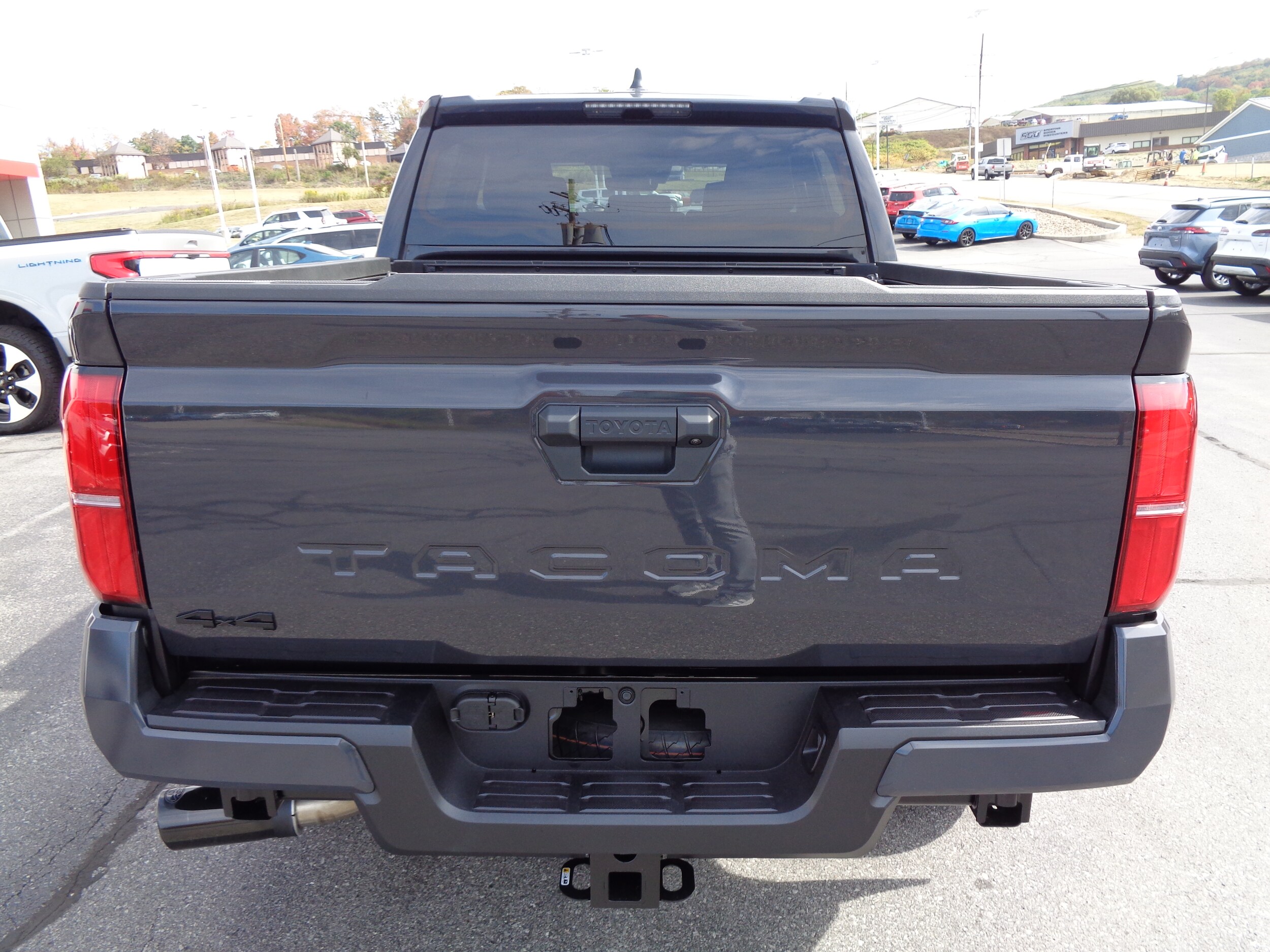 2025 Toyota Tacoma TRD Off-Road Double Cab photo 4