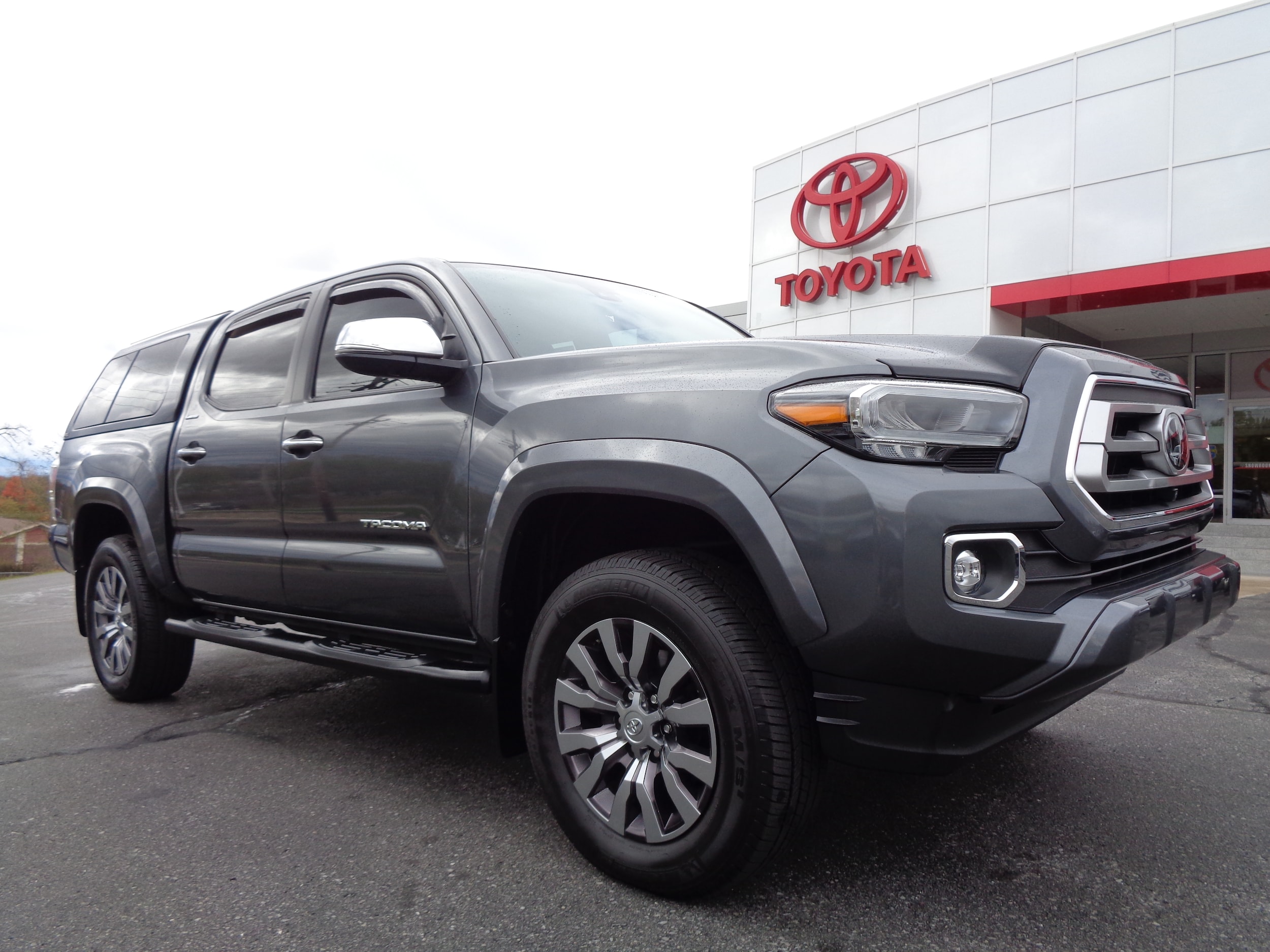 2021 Toyota Tacoma Limited's photo