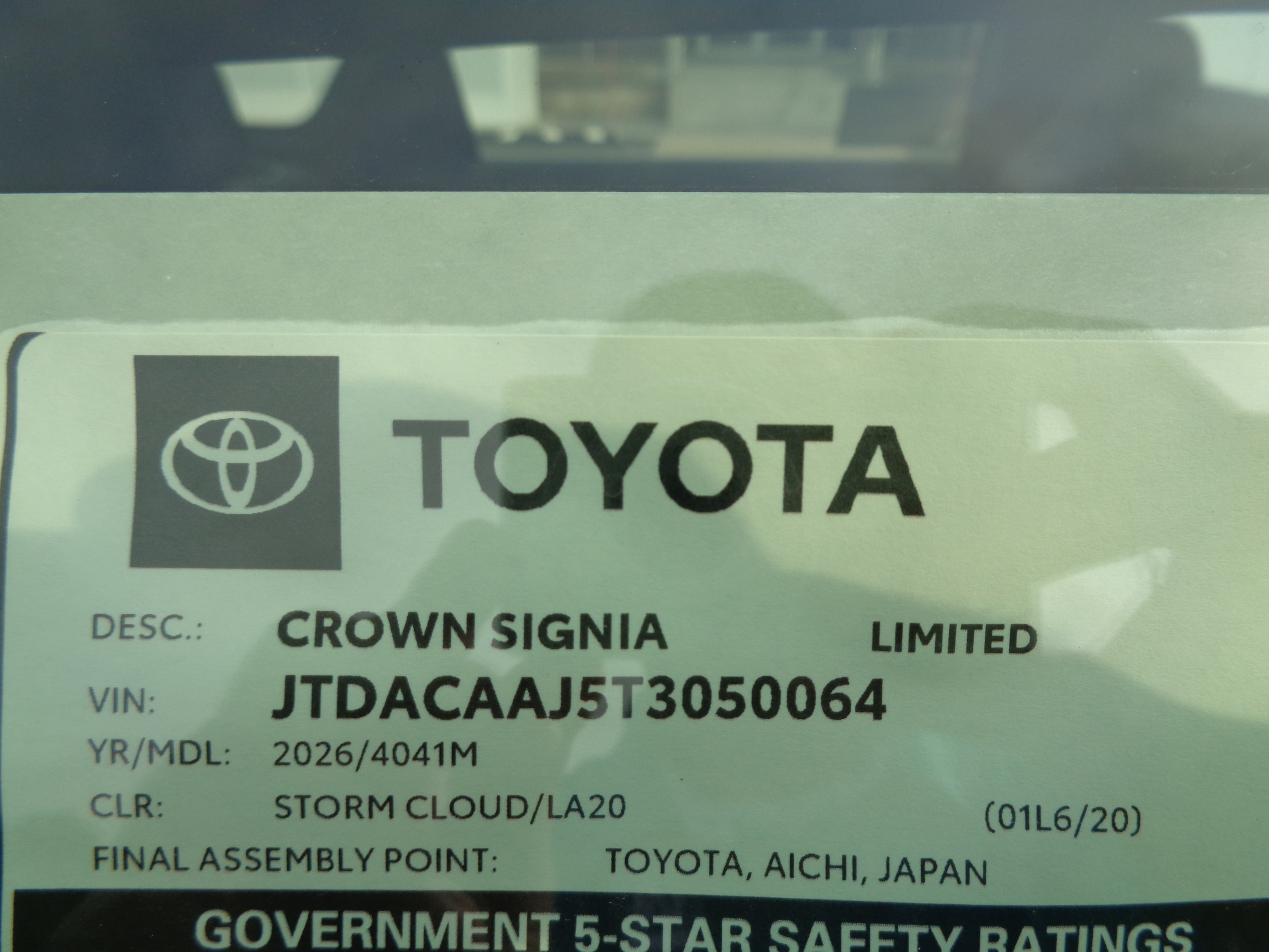 2026 Toyota Crown Signia Limited - Photo 23