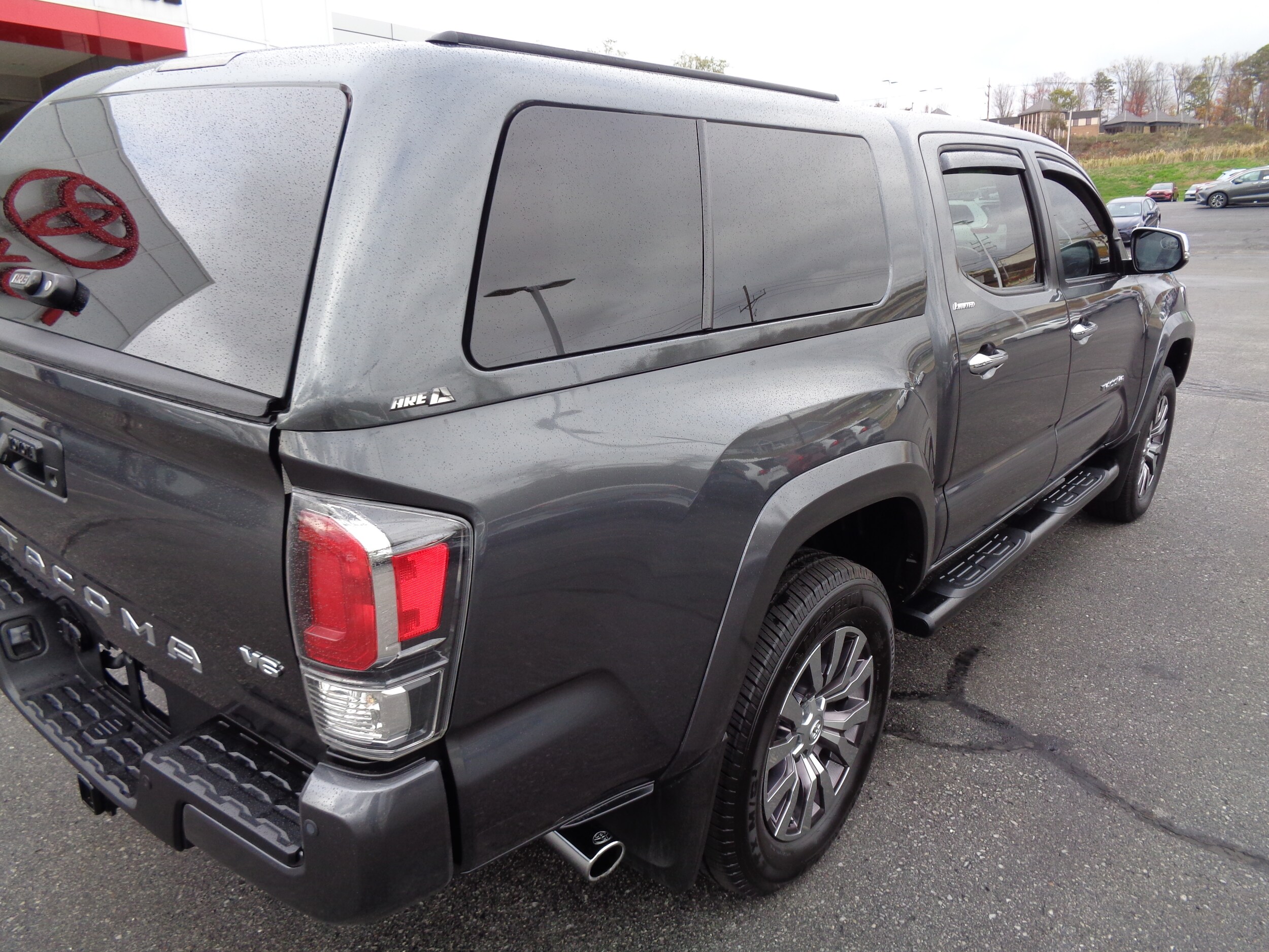 2021 Toyota Tacoma Limited photo 3