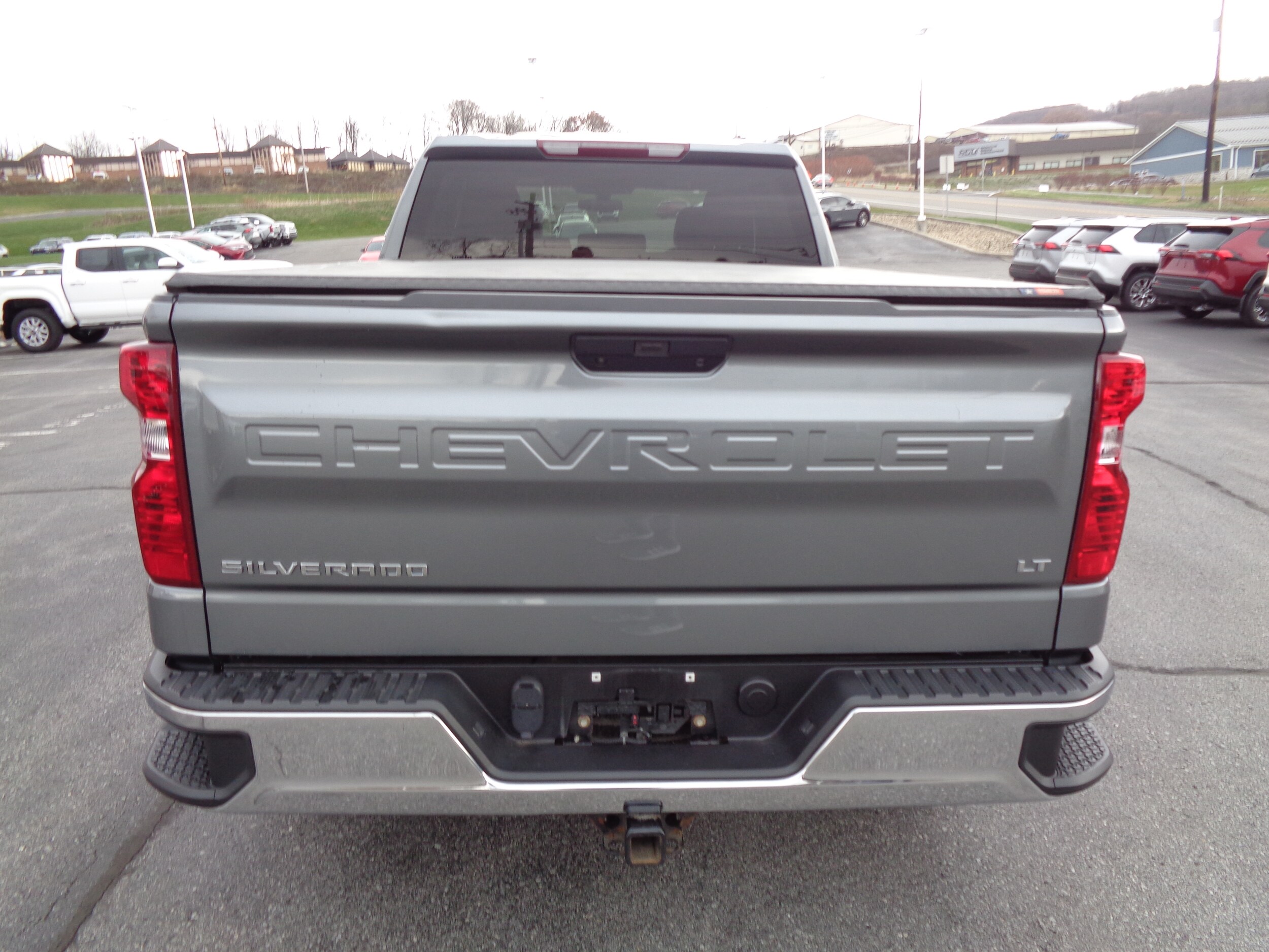 2021 Chevrolet Silverado LT photo 3
