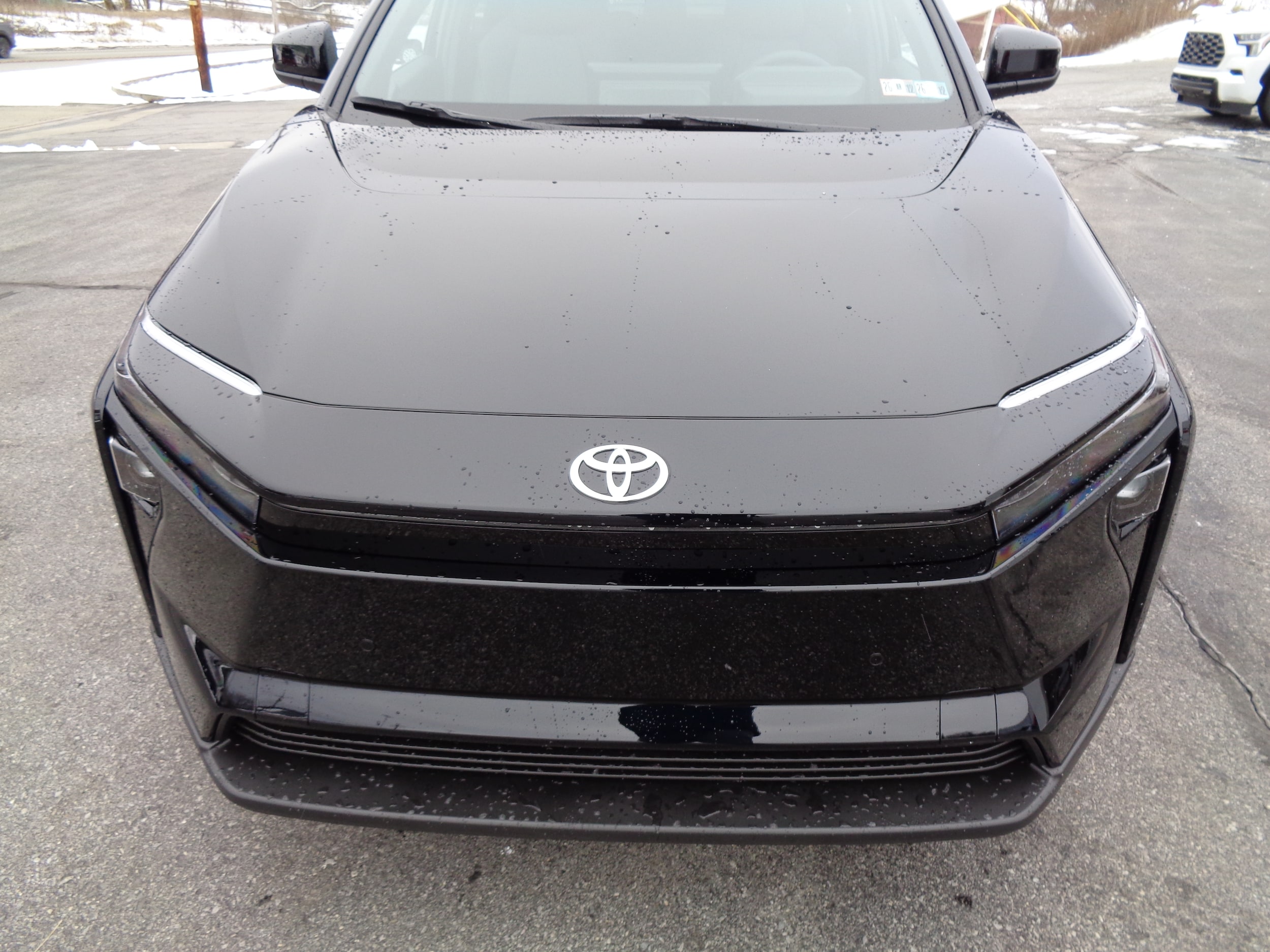 2026 Toyota bZ XLE - Photo 8