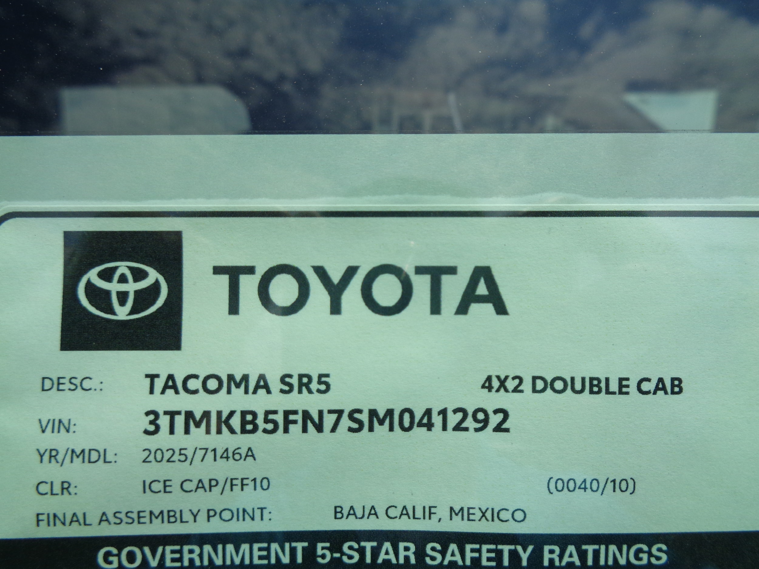 2025 Toyota Tacoma SR5 - Photo 17