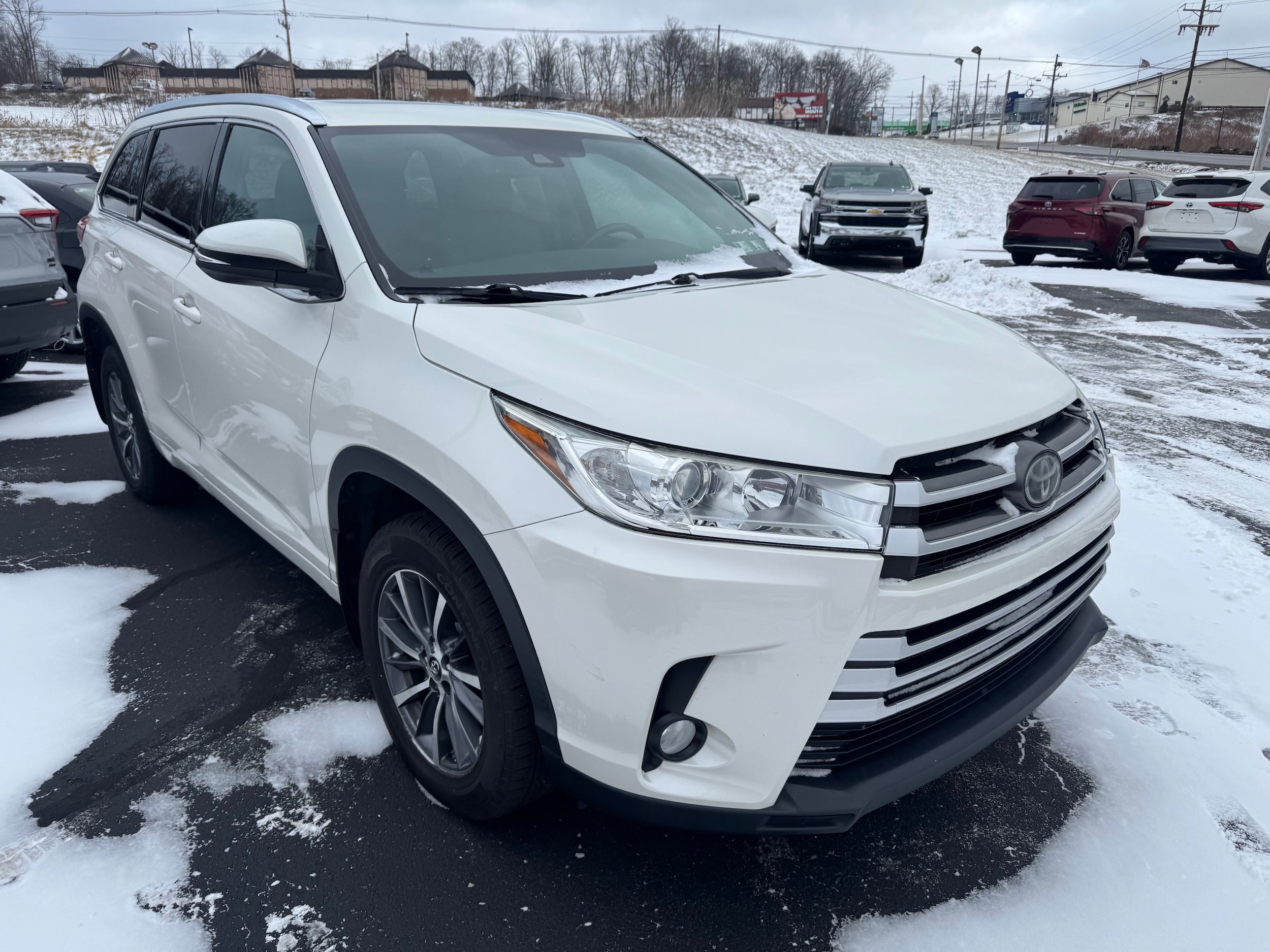 2017 Toyota Highlander XLE's photo