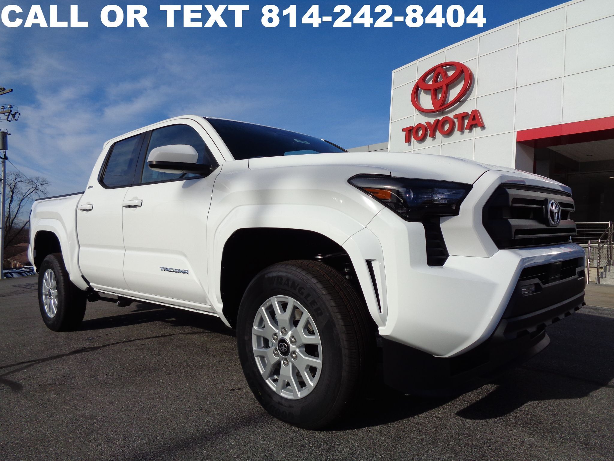 2025 Toyota Tacoma SR5 - Photo 29