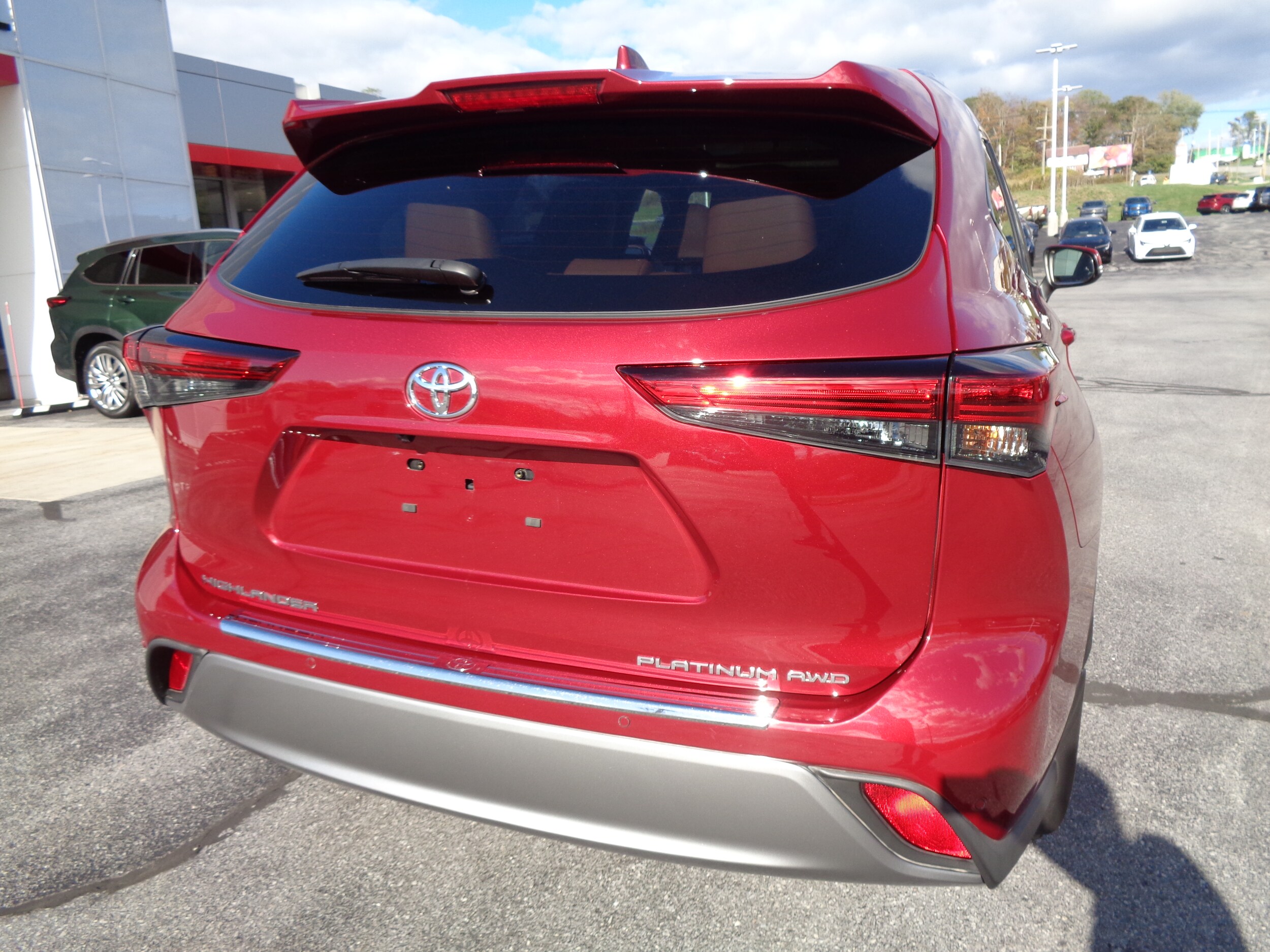 2022 Toyota Highlander Platinum photo 4