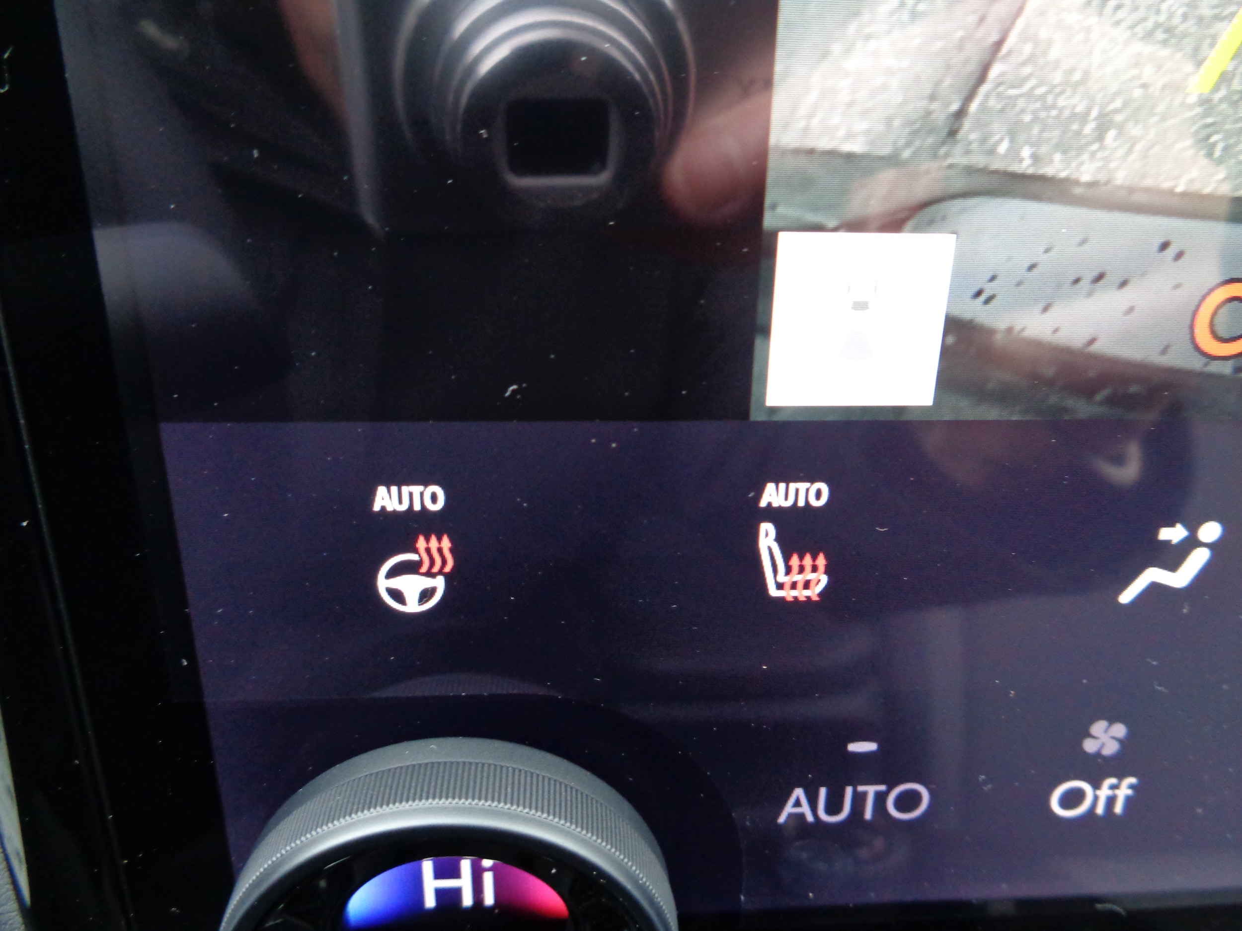 2026 Toyota bZ XLE - Photo 27