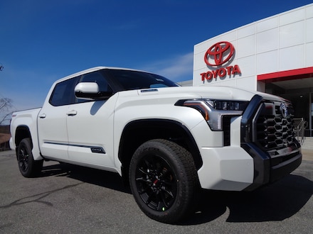 2026 Toyota Tundra i-FORCE MAX Crewmax Platinum Hybrid 5.5 Foot Bed 4x4 Truck CrewMax